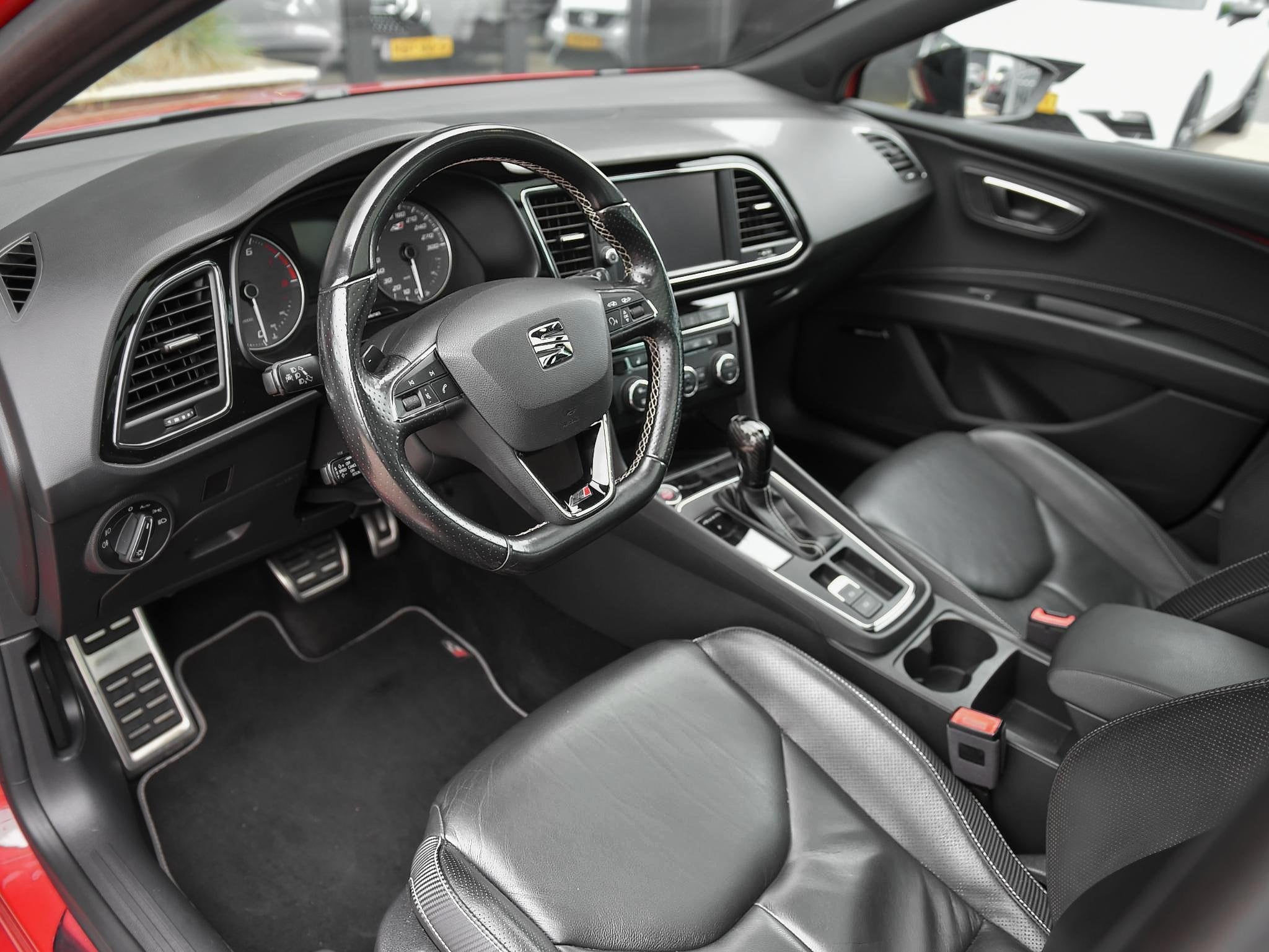 SEAT Leon ST 2.0 TSI 4DRIVE CUPRA Brembo Adaptive cruise Pan, Auto's, Automaat, 15 km/l, Gebruikt, 4 cilinders
