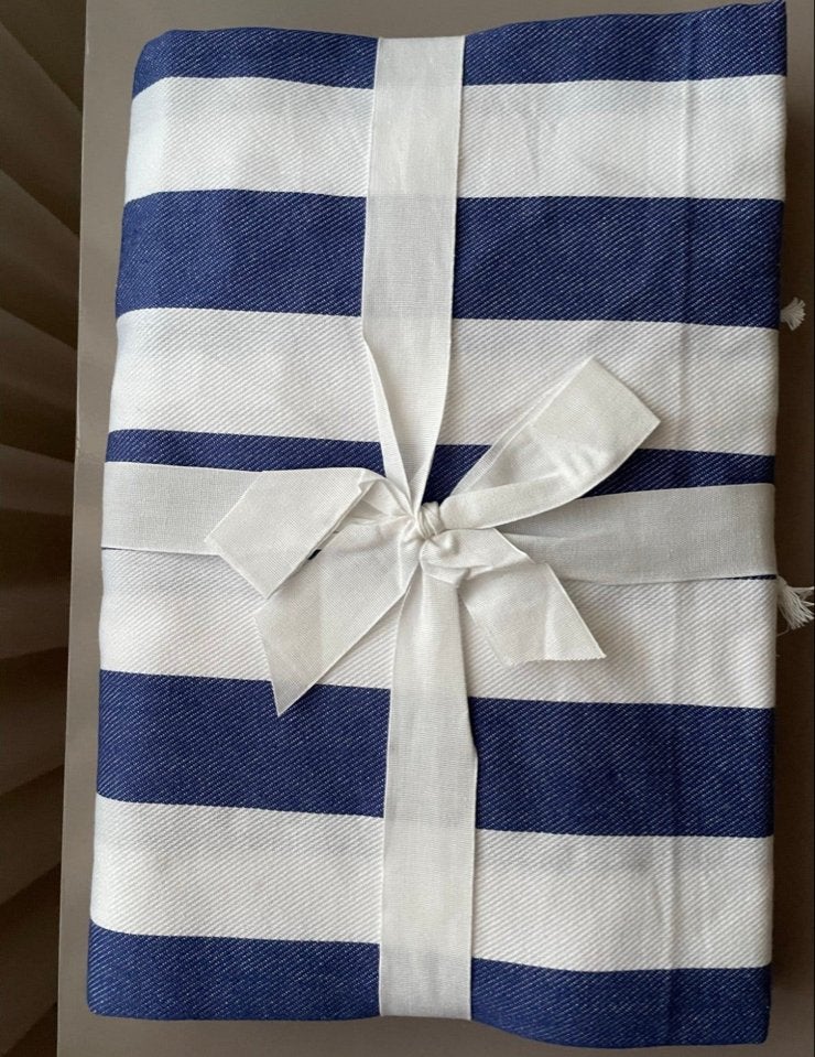 Nieuw picknick kleed / hamamdoek 180x180 cm blauw-wit, Huis en Inrichting, Blauw, Nieuw, Ophalen of Verzenden, Klassiek