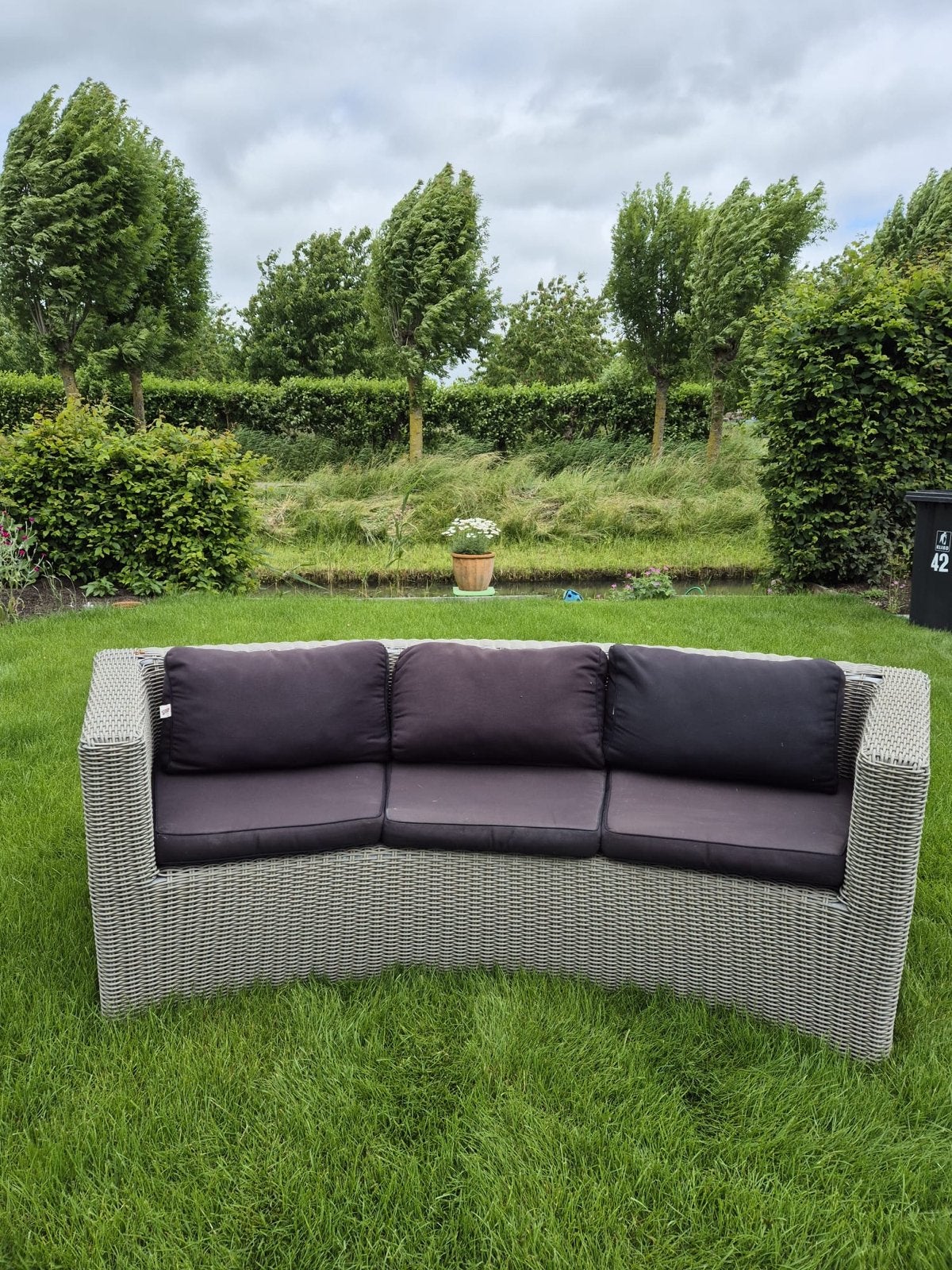 Tuin Loungebank met lichte curve en kussens, Ophalen, Gebruikt, 3 zitplaatsen, Loungeset