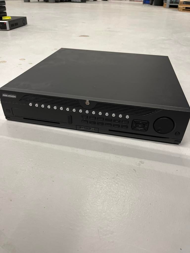1x Hikvision DS-9632NI-I8 Netwerk Video Recorder NVR, Ophalen of Verzenden, Zo goed als nieuw