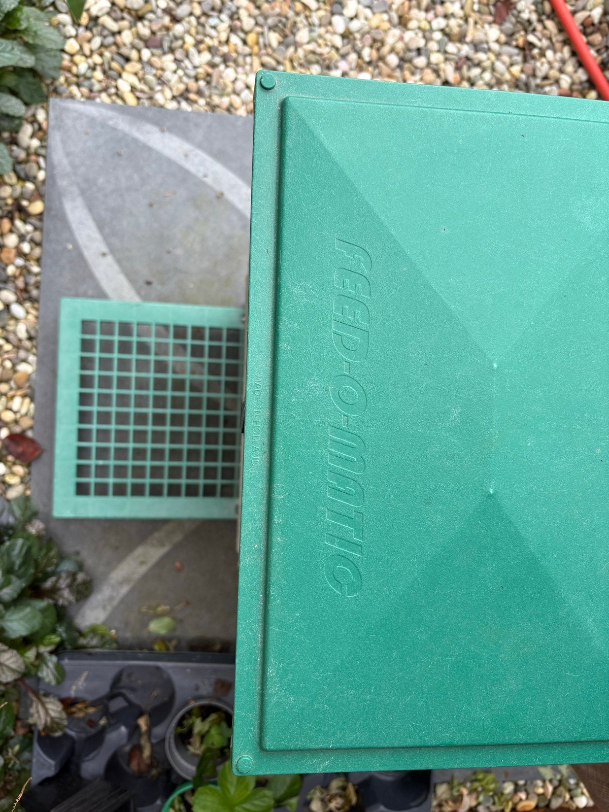 Voerbak voor kippen van het merk Feed-O-Matic, Dieren en Toebehoren, Ophalen of Verzenden