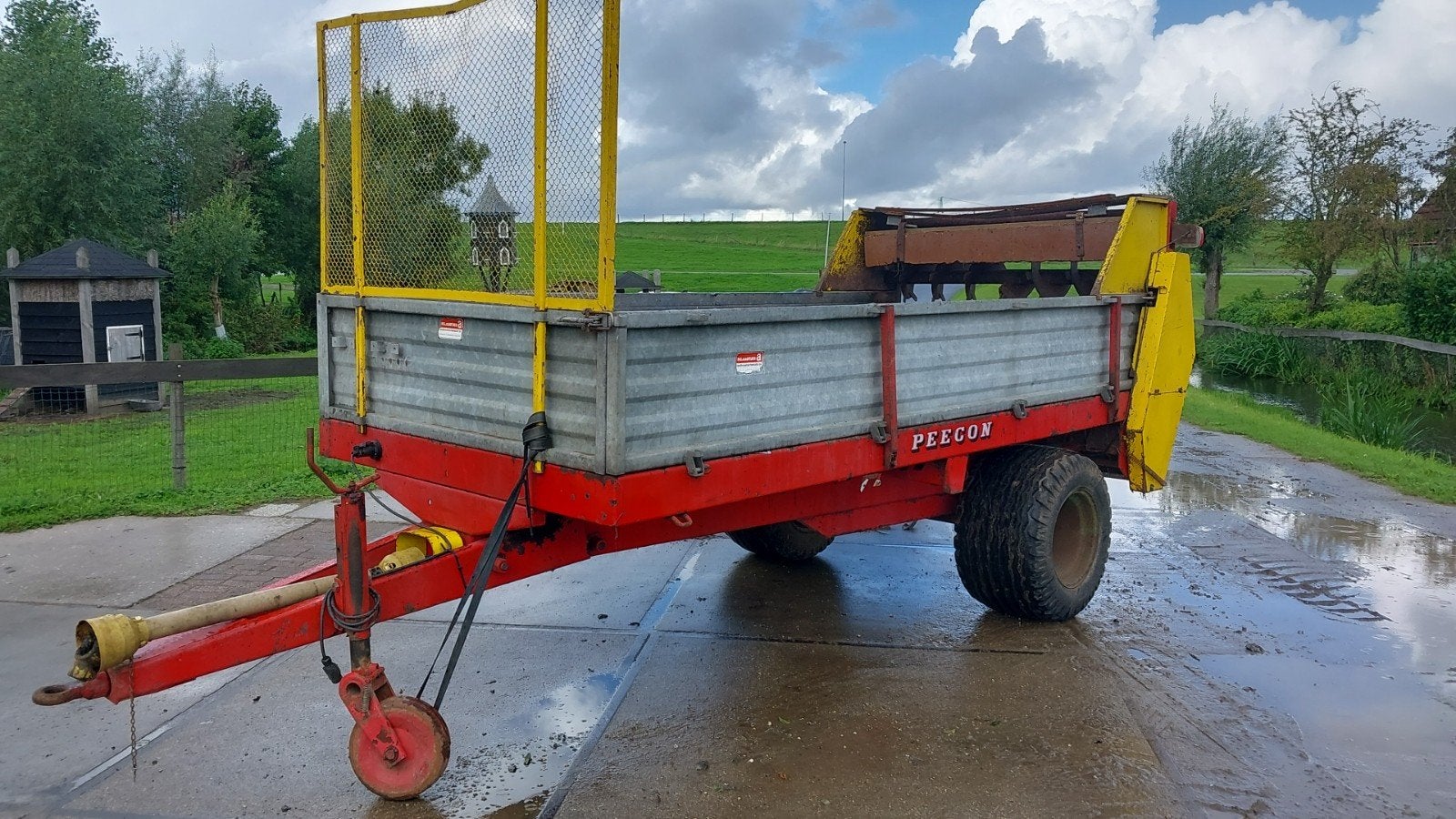 liebherr beco vgm mesttank peecon  welger kipper maaier, Ophalen, Transport
