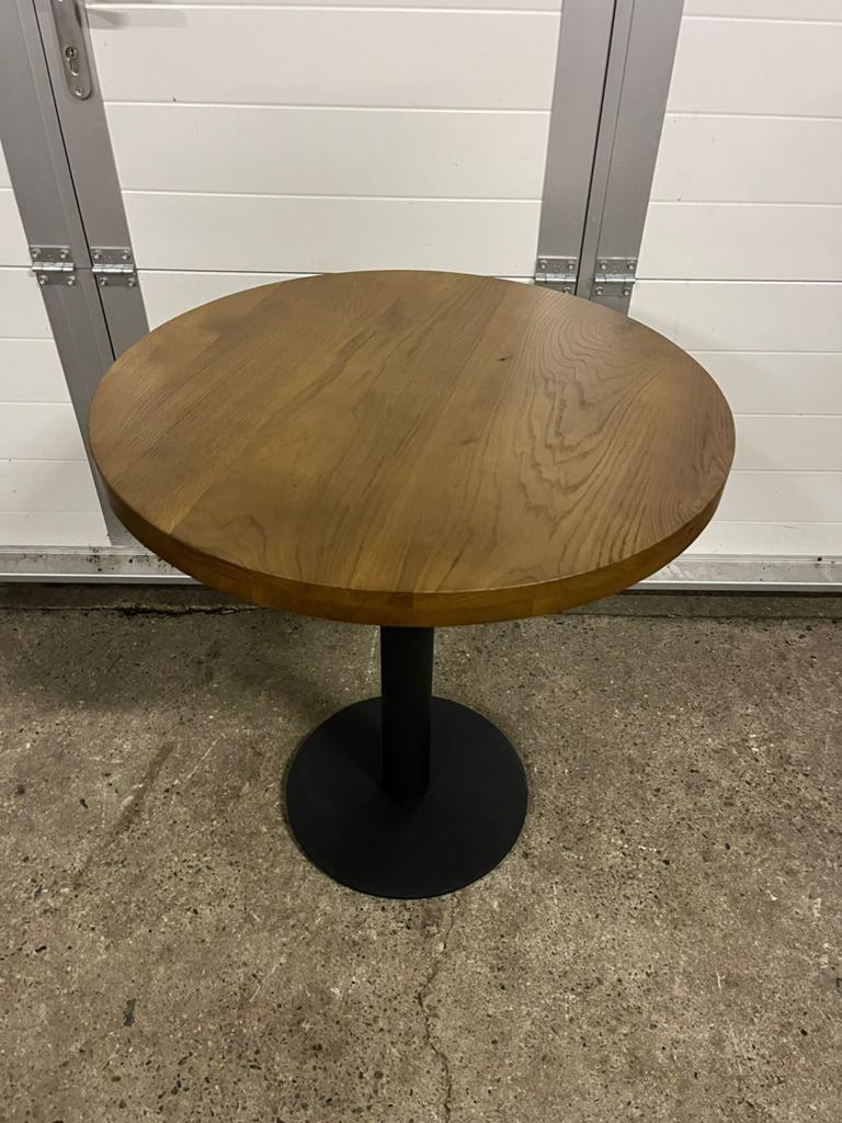 8 stuks eiken hout horeca bistro tafels middenpoot nieuw, Ophalen