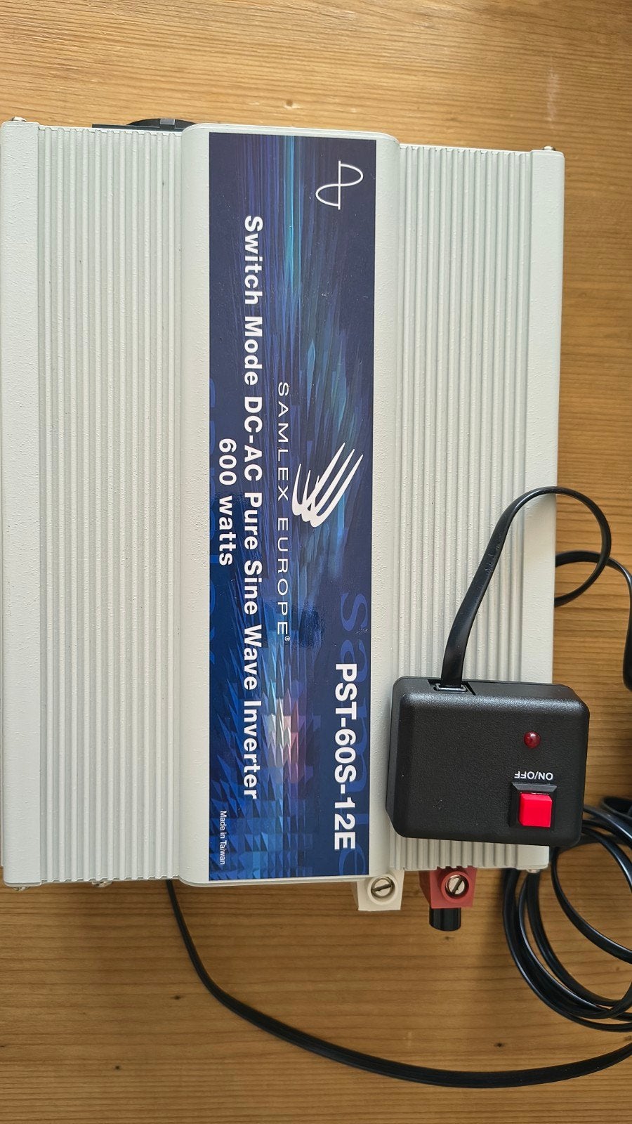 Samlex  600W Zuivere Sinus Omvormer met Afstandsbedien, Ophalen of Verzenden