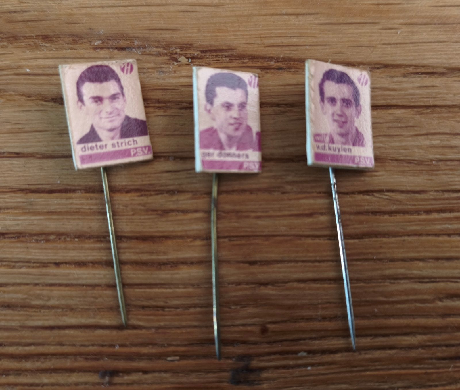 Vintage PSV Speldjes - Dieter Strich, Per Donners, vd Kuylen, Ophalen of Verzenden, Gebruikt, Sport, Speldje of Pin