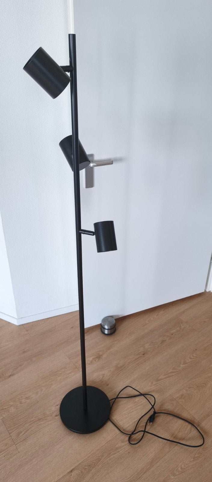 IKEA NYMÅNE staande lamp met 3 spots, zwart 30,-, Ophalen, GU10, Zo goed als nieuw, Metaal