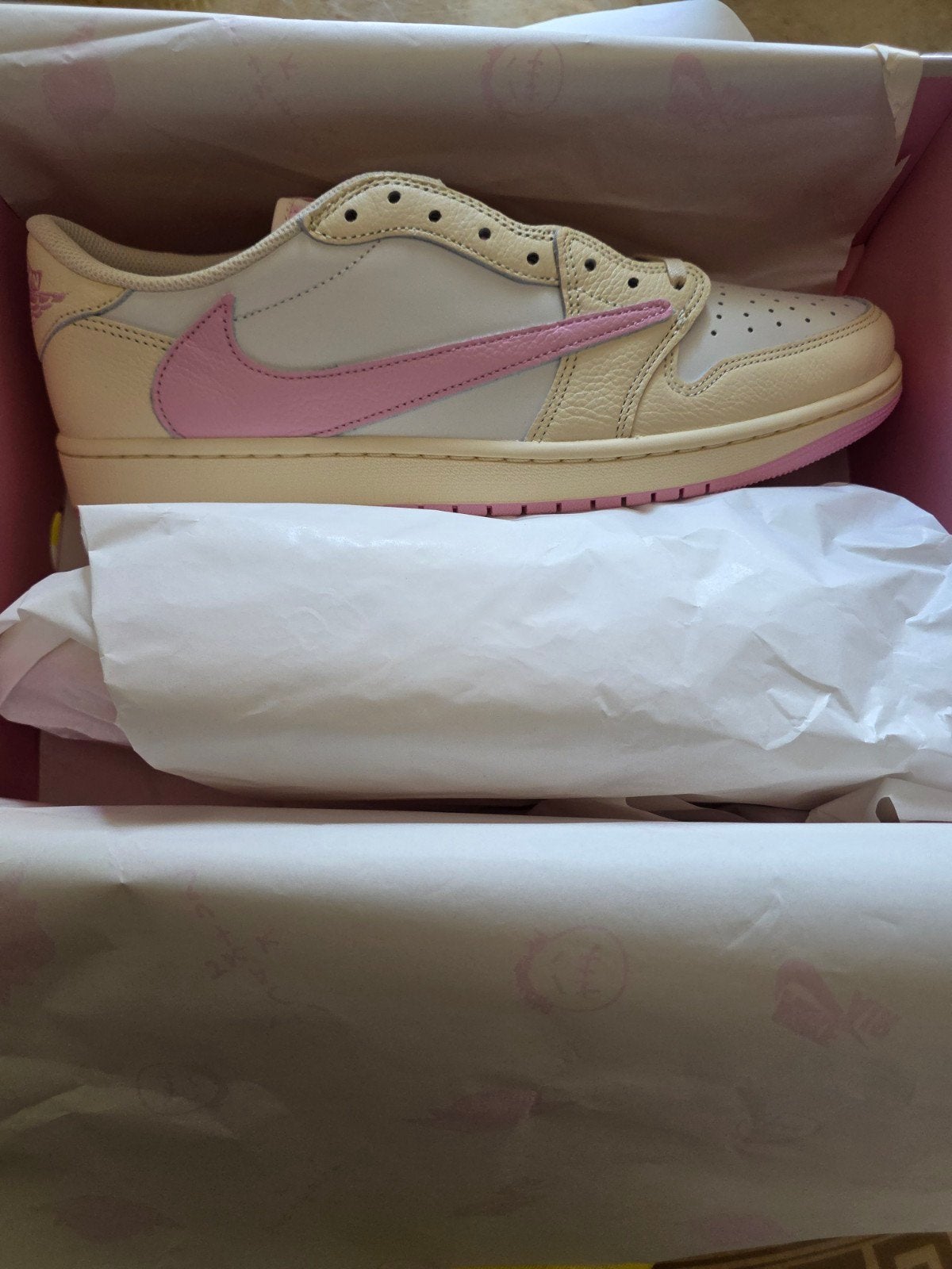 Air Jordan 1 Low x Travis Scott shy maat 47.5, Ophalen of Verzenden, Nieuw, Roze, Sneakers of Gympen