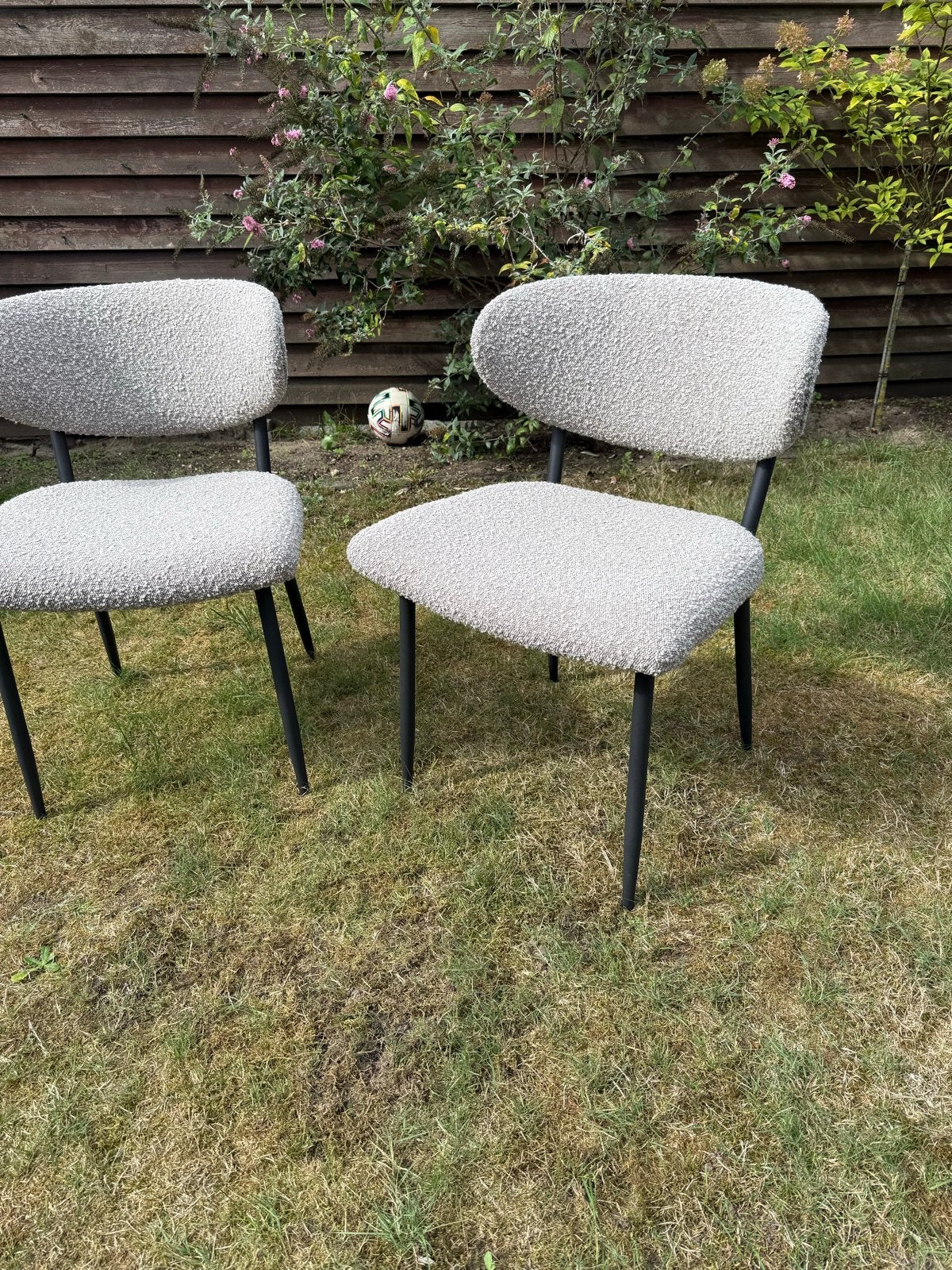Set van 2 Bouclé Eetkamerstoelen - Zo goed als nieuw, Gebruikt, Twee, Overige kleuren, Ophalen of Verzenden