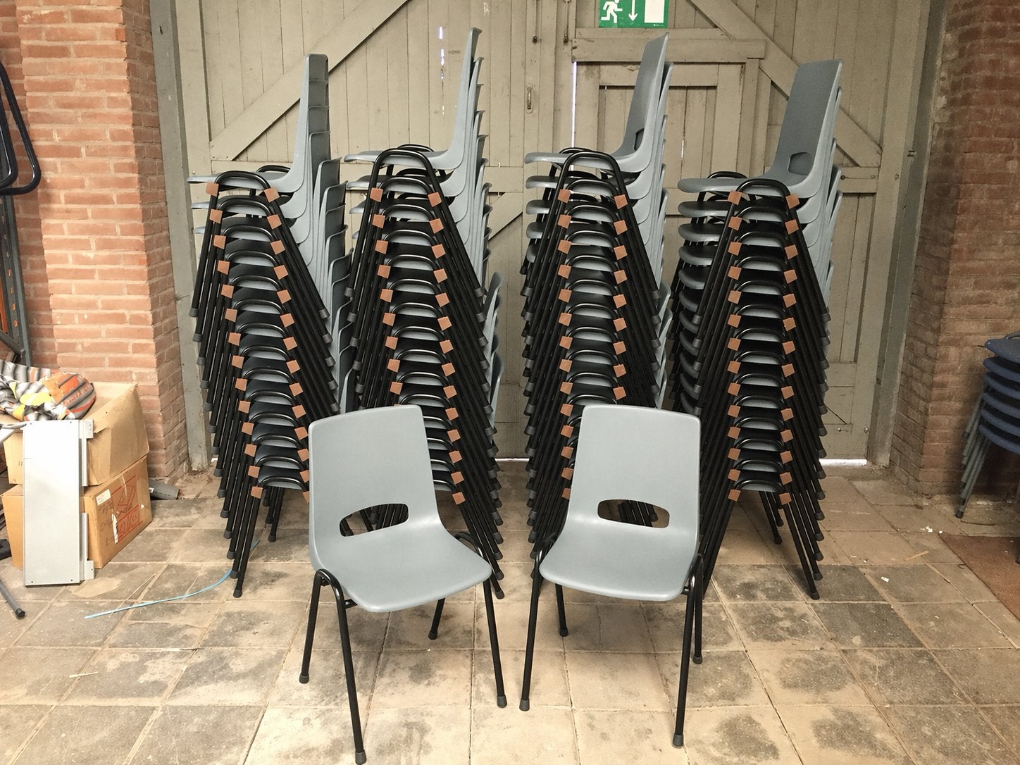AA-kwaliteit stapelstoelen kantinestoelen stapelbare stoelen, Huis en Inrichting, Stoelen, Ophalen, Nieuw, Grijs, Metaal