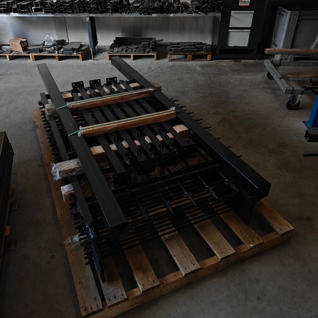 Nieuw zwart stalen sierpoort met hek delen., Ophalen, IJzer, Sierhekwerk, Met poort