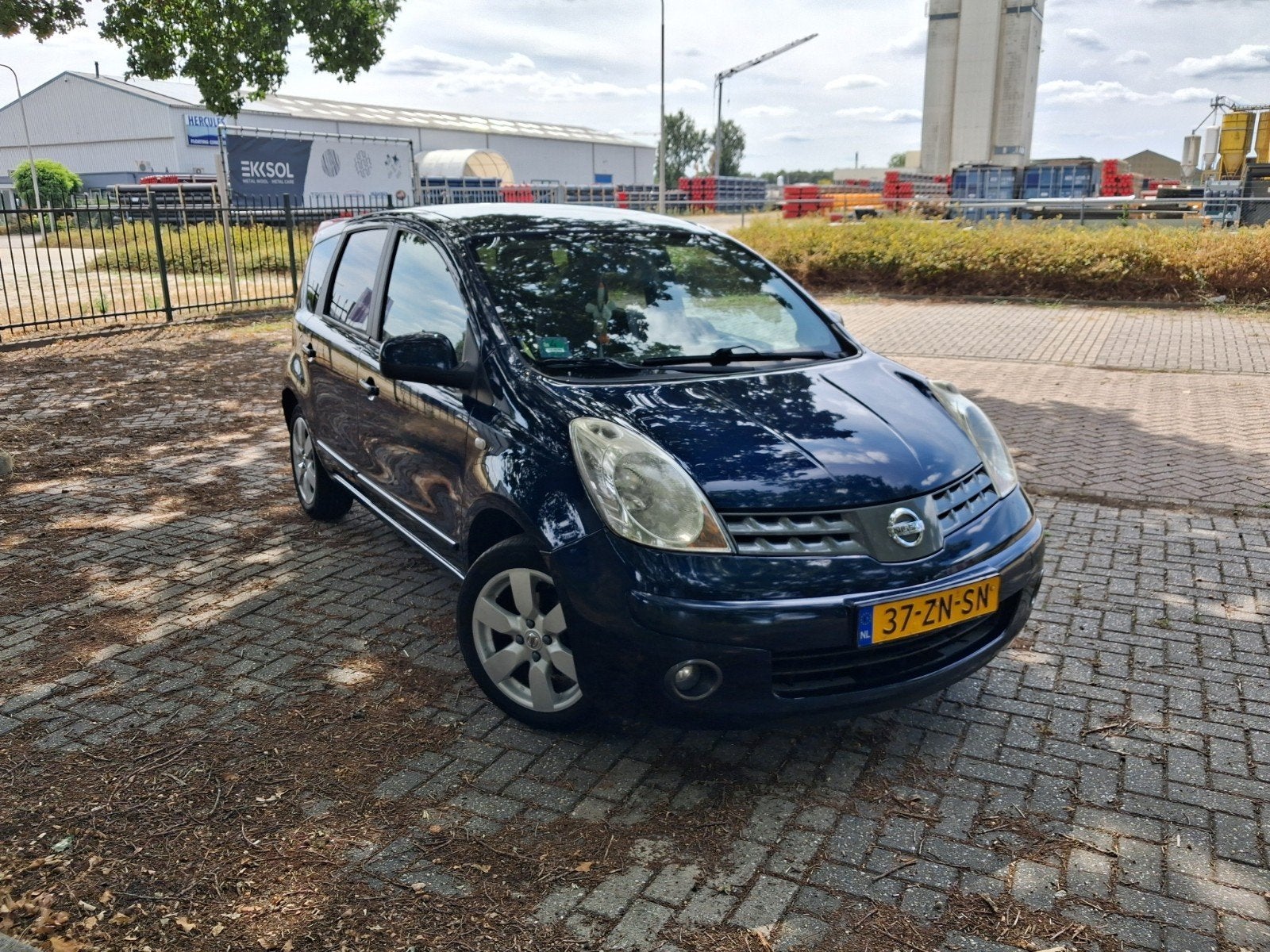 Nissan Note 1.6 16V 2008 Blauw trekhaak, achteruitrijcamera, Auto's, Nissan, Voorwielaandrijving, 15 km/l, 40 €/maand, 4 cilinders
