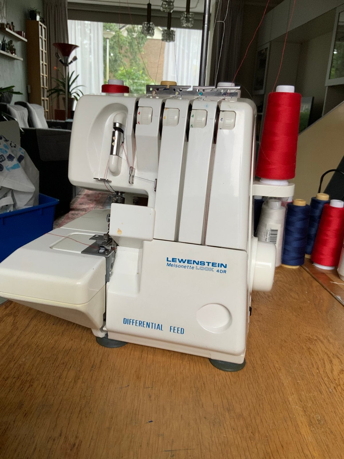 Lewenstein melsonette lock 4DR, Ophalen of Verzenden, Gebruikt, Lockmachine, Lewenstein