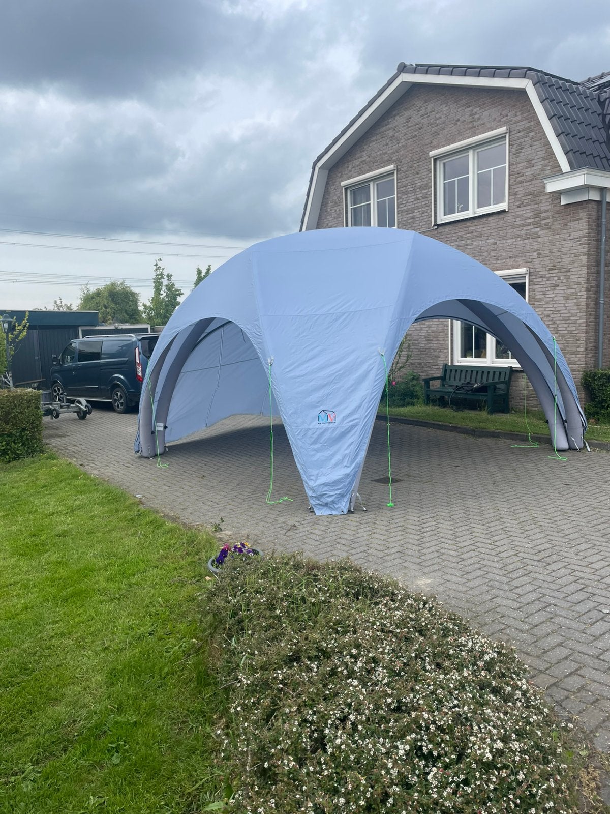 Opblaasbare partytent huren ?, Tuin en Terras, Partytenten, Zo goed als nieuw, Minder dan 5 meter, Ophalen of Verzenden