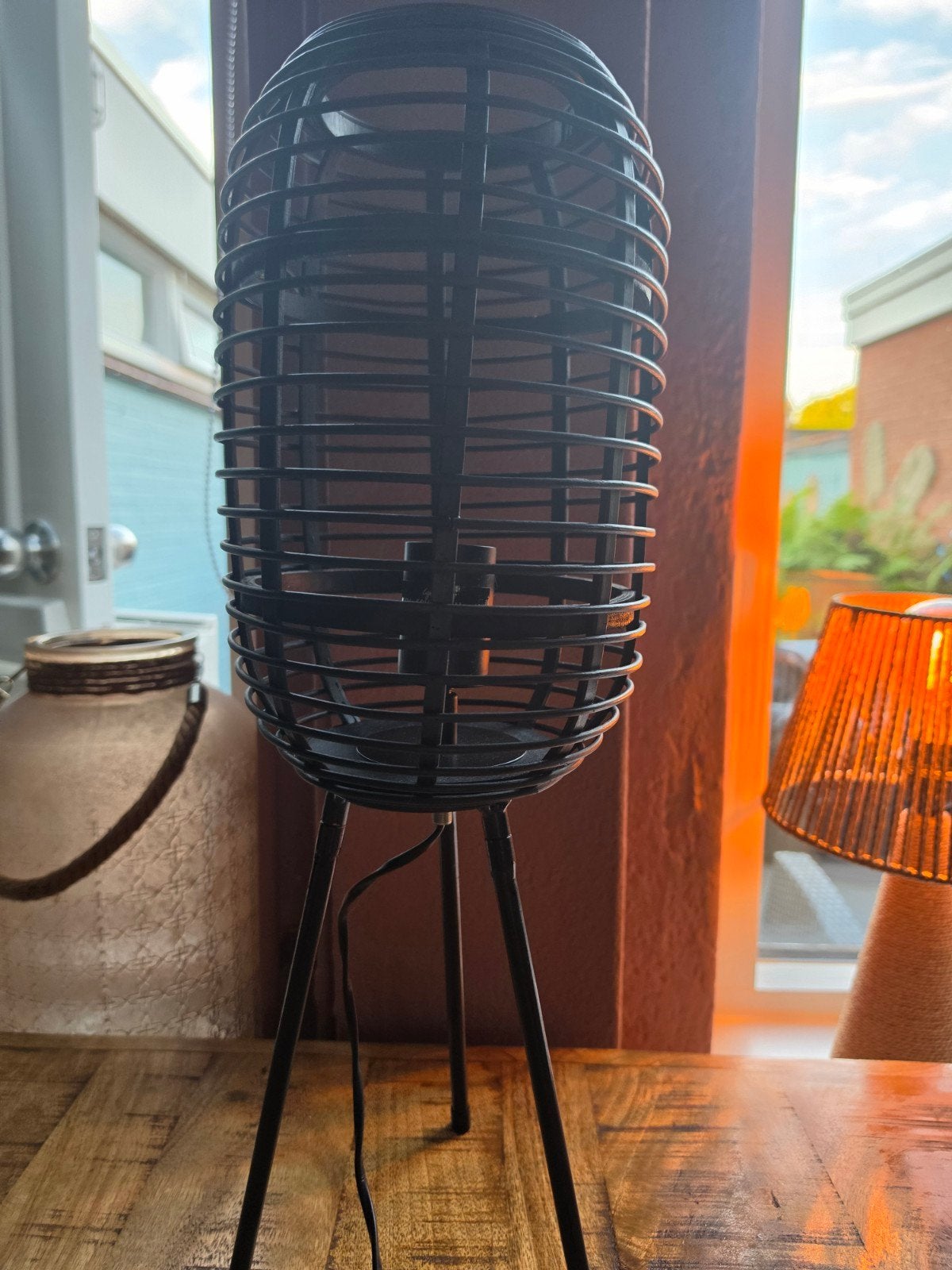 zwarte bamboe tafel lamp, Huis en Inrichting, Ophalen of Verzenden, Gebruikt, Hout, E27 (groot)