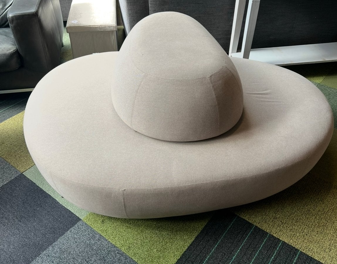 Softline Sisters Design poef Beige, Ophalen, Gebruikt, 125 cm of meer, Stof