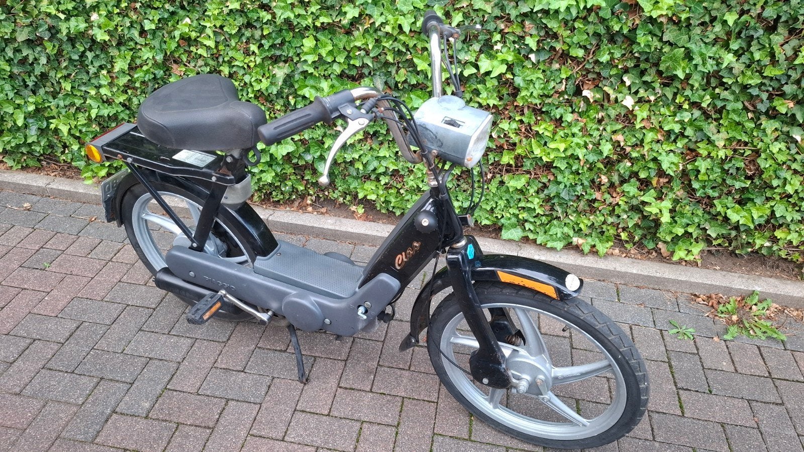 te koop vespa ciao met blauw kenteken loopt rijd en remt, Fietsen en Brommers, Brommers | Vespa, Ophalen, Gebruikt, Overige modellen