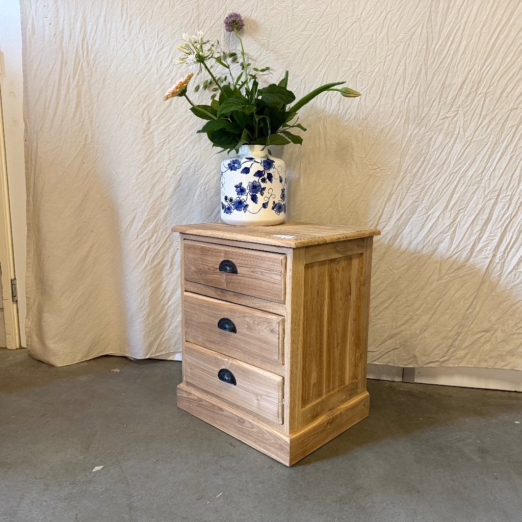 ladekastje massief teak - 3 lades - Gratis bezorgd, TTM Wonen, Meubels – (Perzische) Tapijten en Woonaccessoires, Taag 63, 2491 CS, Den Haag (Forepark)