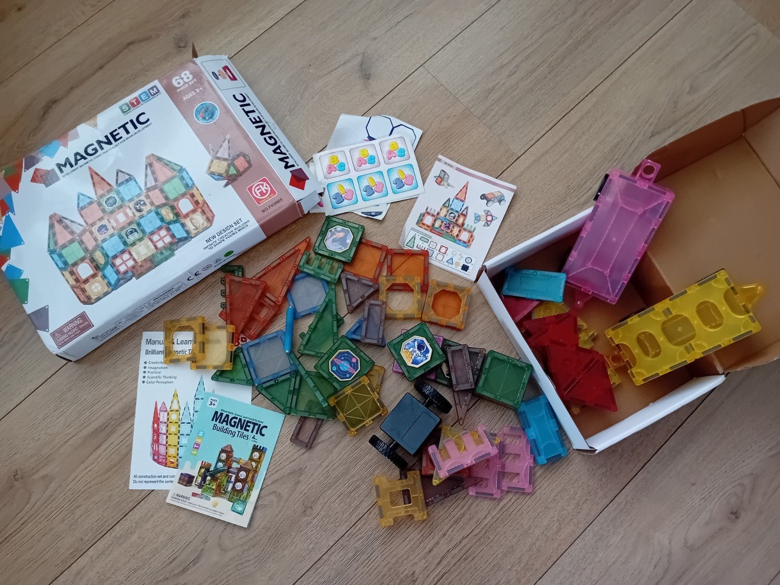 2 dozen met nieuwe magneten figuren, Kinderen en Baby's, Speelgoed | Educatief en Creatief, Ophalen, Nieuw