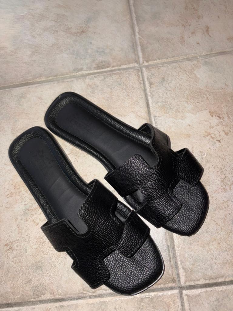 Slippers, Ophalen of Verzenden, Zo goed als nieuw
