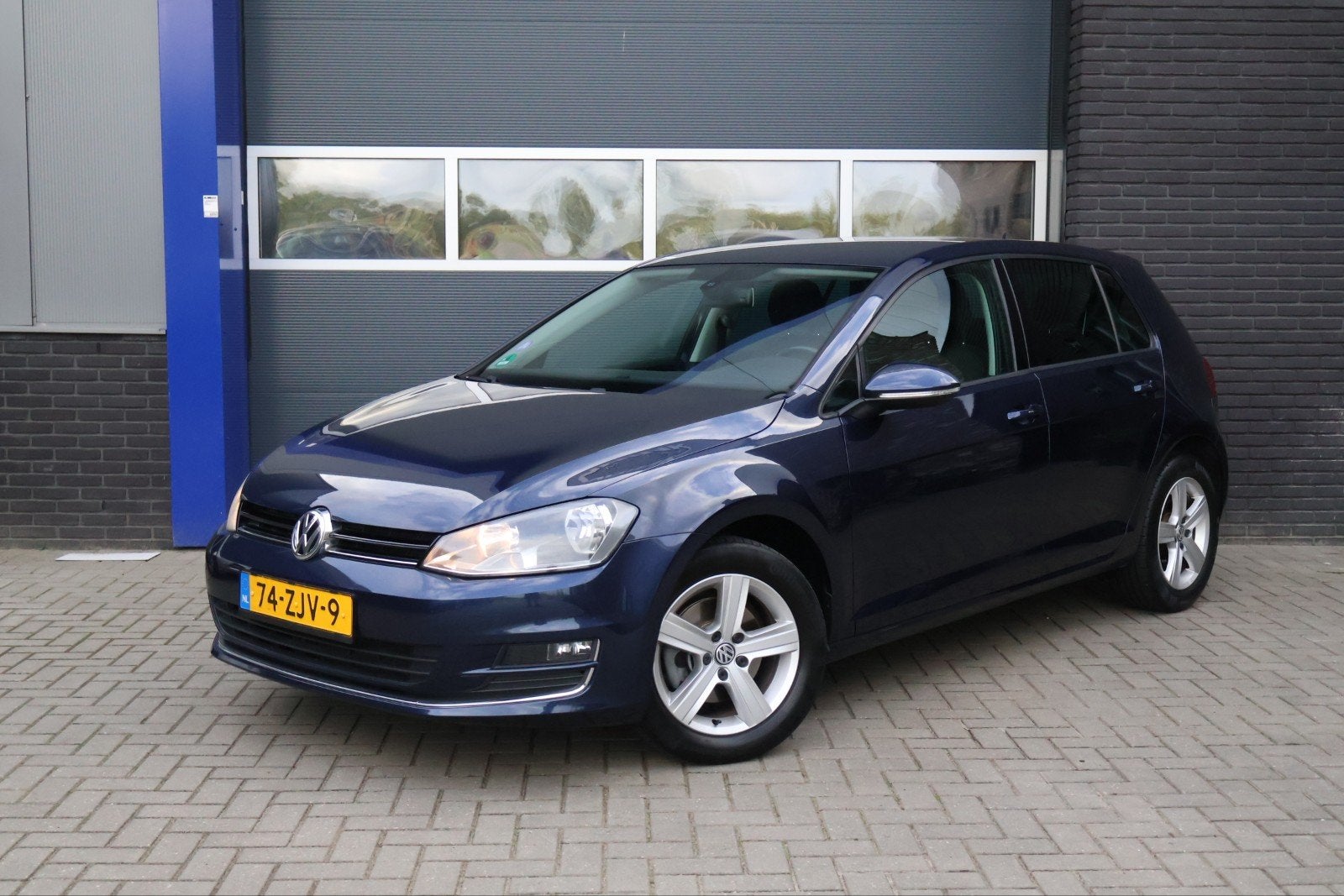 Volkswagen Golf 1.2 TSI Navi I Cruise I Trekhaak Lichtmetaal, Auto's, Voorwielaandrijving, Euro 5, 4 cilinders, Blauw