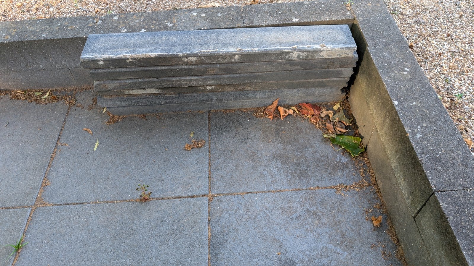 Gratis af te halen: 6 opsluitbanden, Tuin en Terras, Tuinbanken, Ophalen, Hout