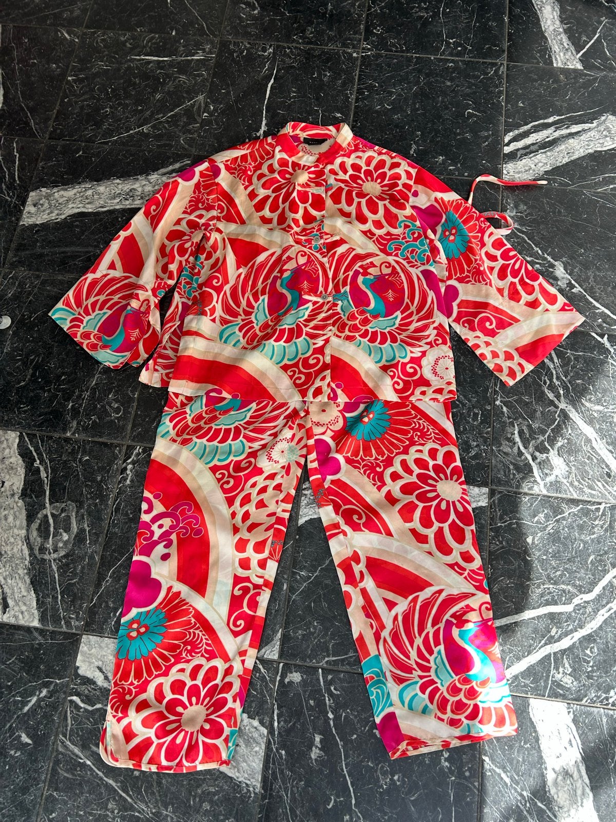 Zijden pyjama Japanse stijl - Maat S, Kleding | Dames, Pyjama's, Ophalen of Verzenden, Zo goed als nieuw, Maat 36 (S)