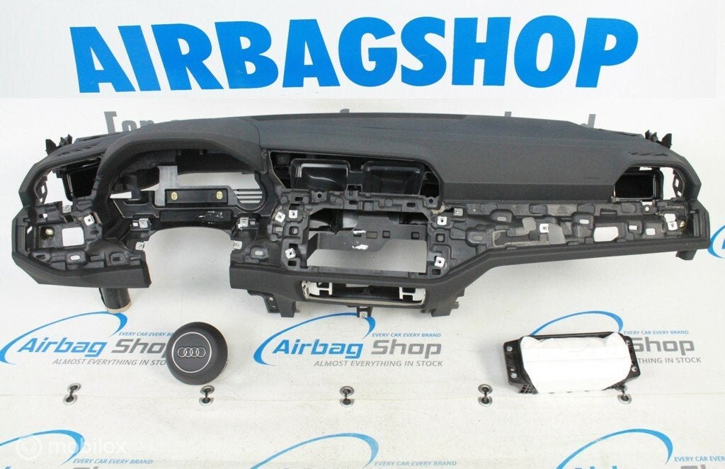 Airbag set - Dashboard 3 spaak zwart Audi Q3 F3 (2019-heden), Gebruikt, Ophalen of Verzenden