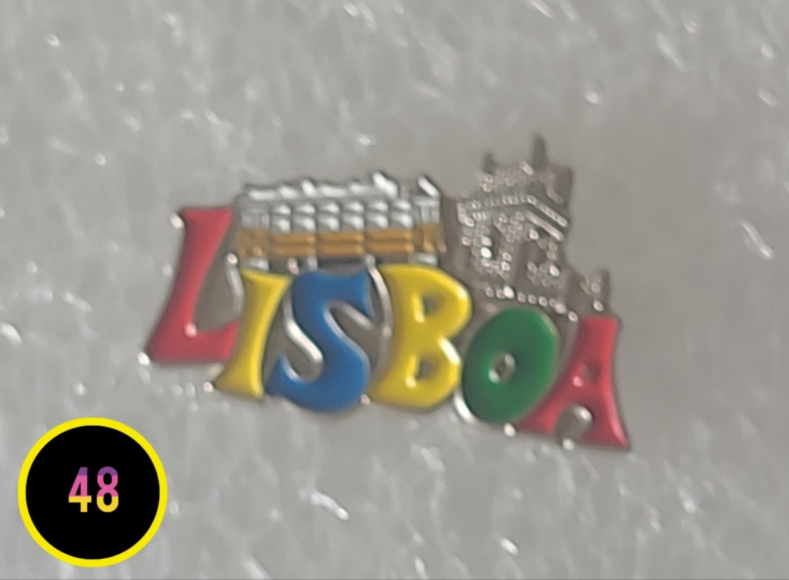 Lisboa pin - Souvenir van Lissabon, Verzenden