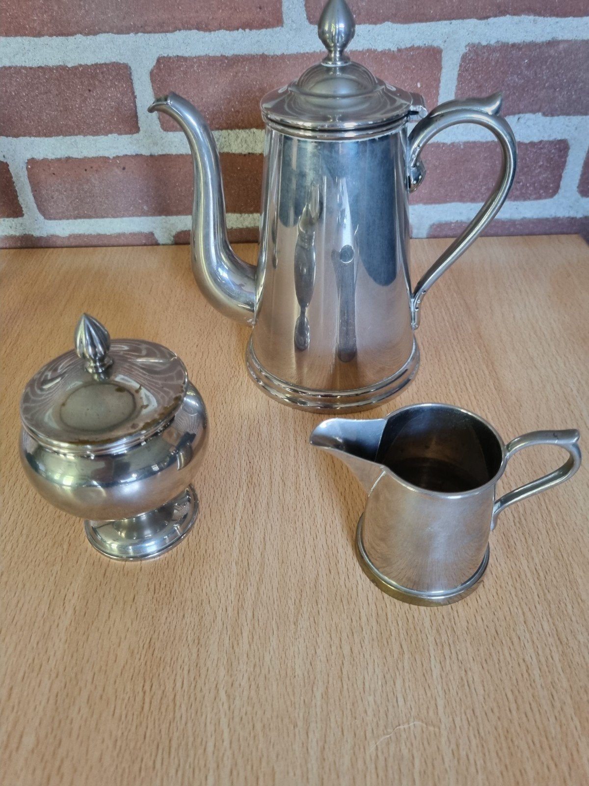 verzilverde koffiekan met suiker en melkkannetje, Verzenden