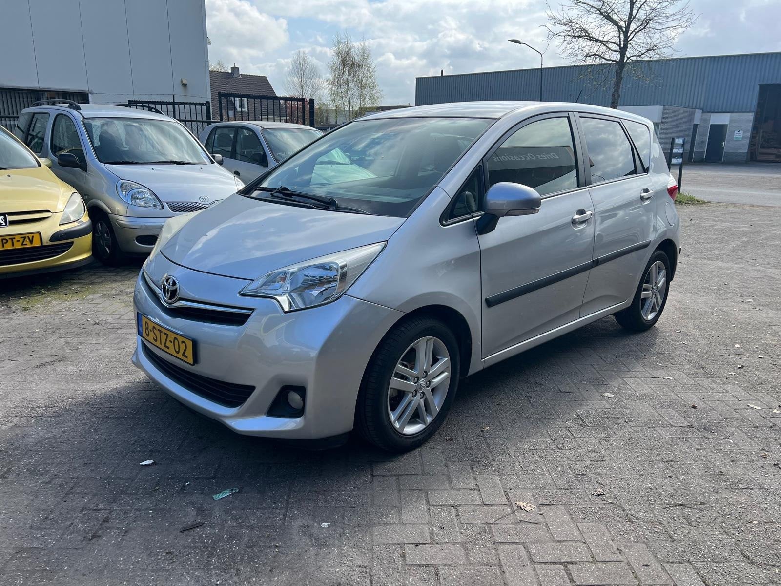 Toyota Verso-S 1.3 VVT-i Dynamic EERSTE EIGENAAR NAP, Euro 5, Gebruikt, 4 cilinders, Bedrijf