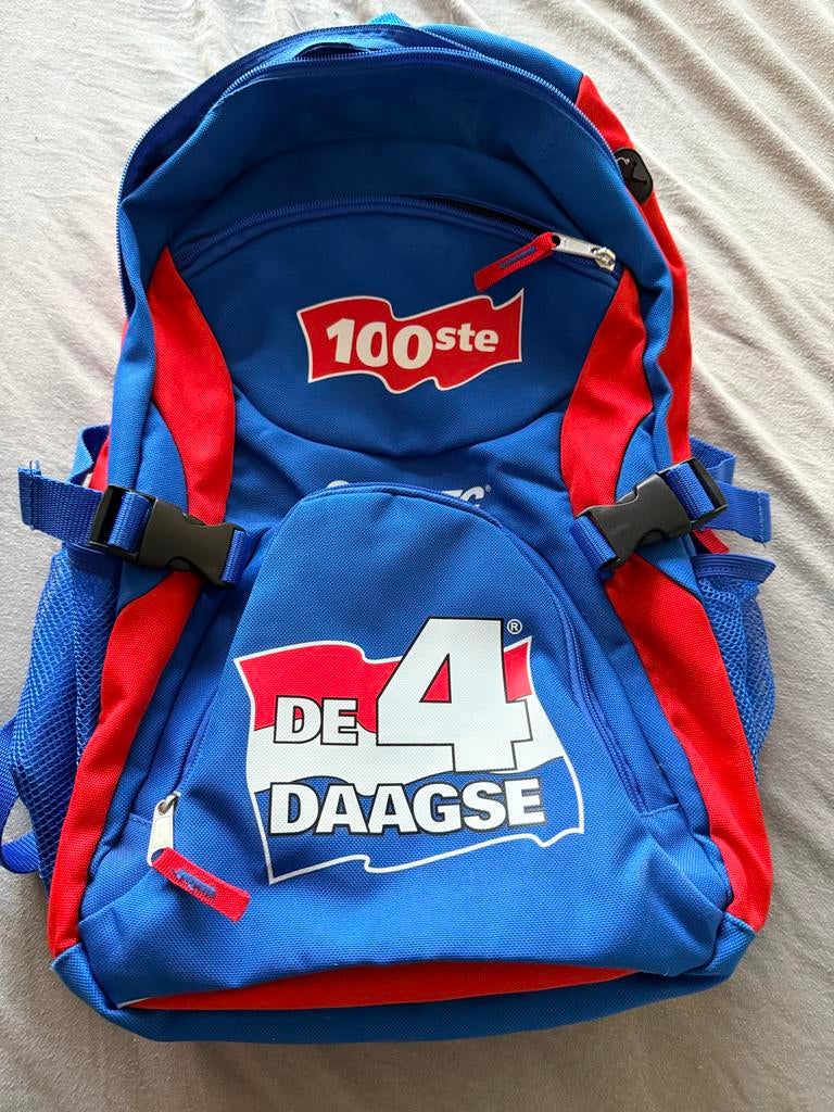 Vierdaagse rugzak - 100ste editie Nijmeegse Vierdaagse, Sieraden, Tassen en Uiterlijk, Tassen | Rugtassen, Gebruikt, 25 tot 40 cm