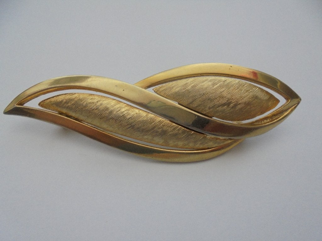 Vintage Sara Coventry broche goudkleur ´40, Overige materialen, Ophalen of Verzenden, Zo goed als nieuw, Goud