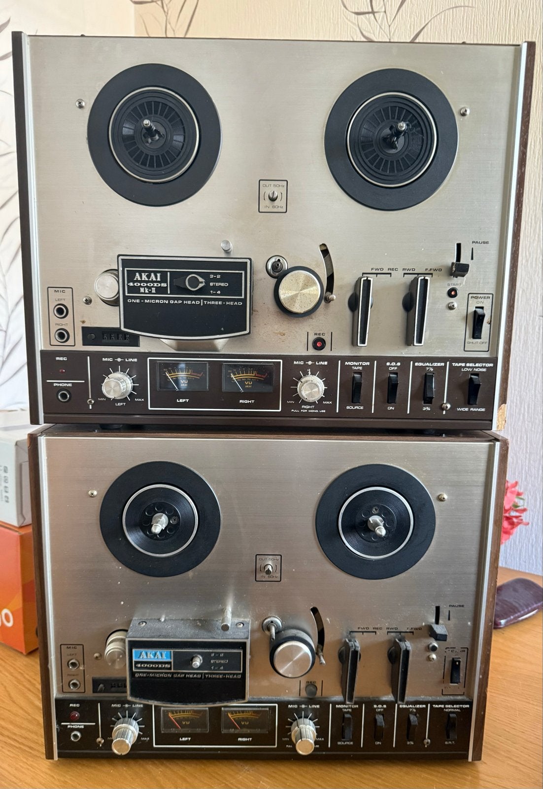 2 Vintage AKAI 4000DS Bandrecorders + Tapes - Ongetest, Ophalen, Bandrecorder, Met banden