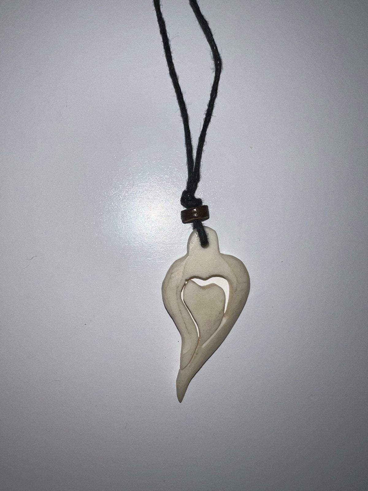 Koru Maori Ketting - Nieuw Leven & Liefde (Runderbeen), Beige, Nieuw, Ophalen of Verzenden, Overige materialen