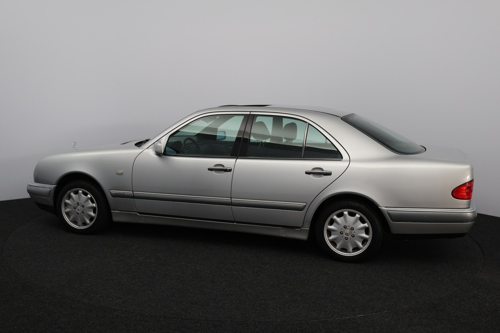 Mercedes-Benz E-Klasse 280 Classic/ 6-Cilinder!/ Automaat/ S, foto 4