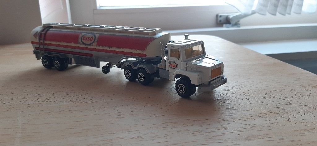 SCANIA 140 SUPER TREKKER/TANKTRAILER ESSO 1:60, Ophalen of Verzenden, Gebruikt, Bus of Vrachtwagen
