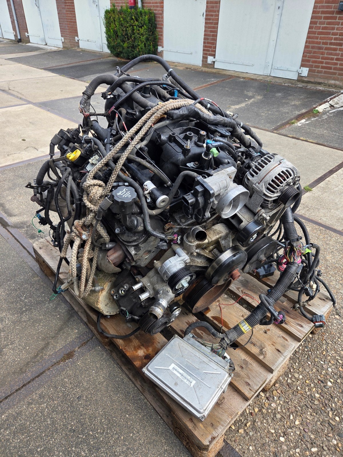 GM Chevrolet 6.0 LS LQ9 vortec motor 345pk en 515NM koppel, Auto-onderdelen, Motor en Toebehoren, Ophalen, Gebruikt, Chevrolet