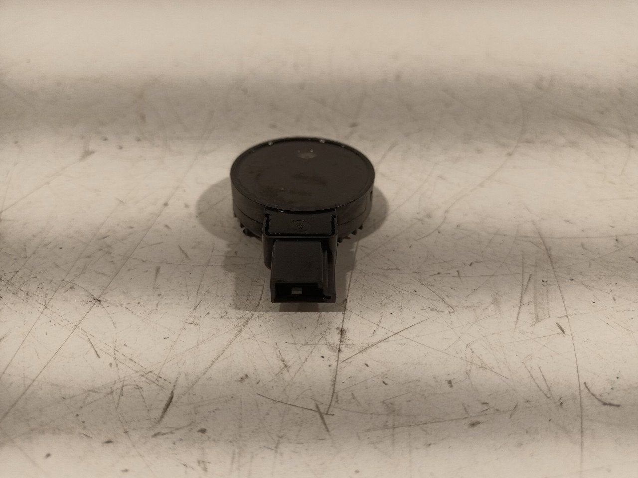 Regensensor Nissan Micra, Onderdelen@venauto.nl, Van der Ven Autorecycling B.V., Gebruikt, Ettenseweg 76, 4706 PB Roosendaal, The Netherlands