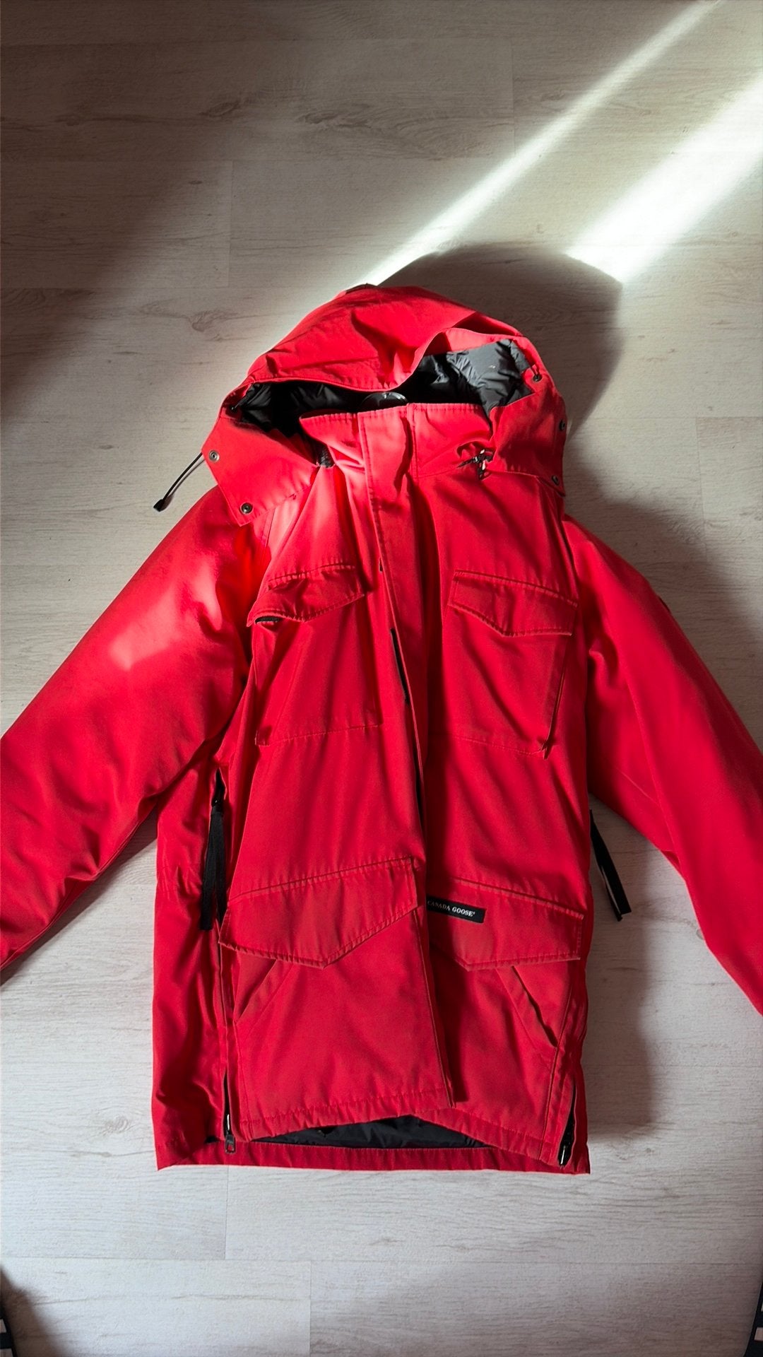 Nette canada goose unisex Maat M, Ophalen, Zo goed als nieuw, Rood