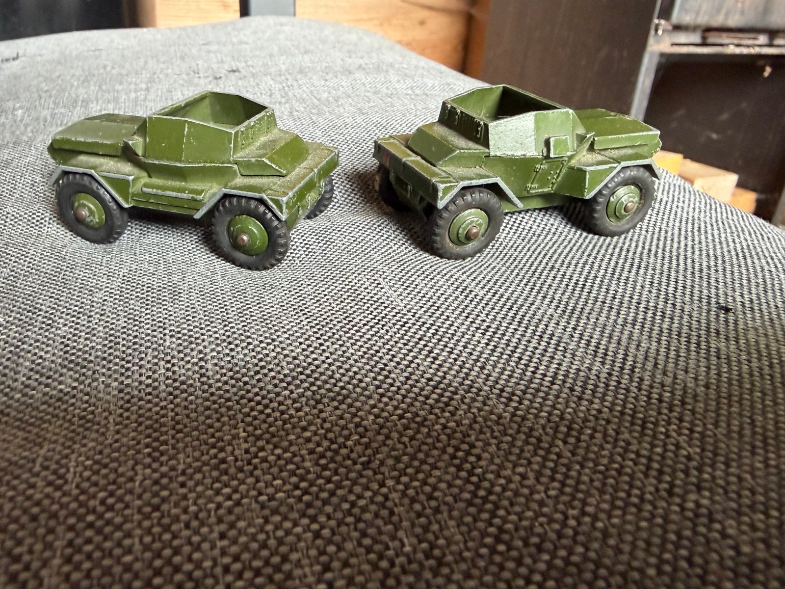 Dinky Toys Scout Car 673 - Twee stuks, Ophalen of Verzenden, Gebruikt, Overige typen, Dinky Toys
