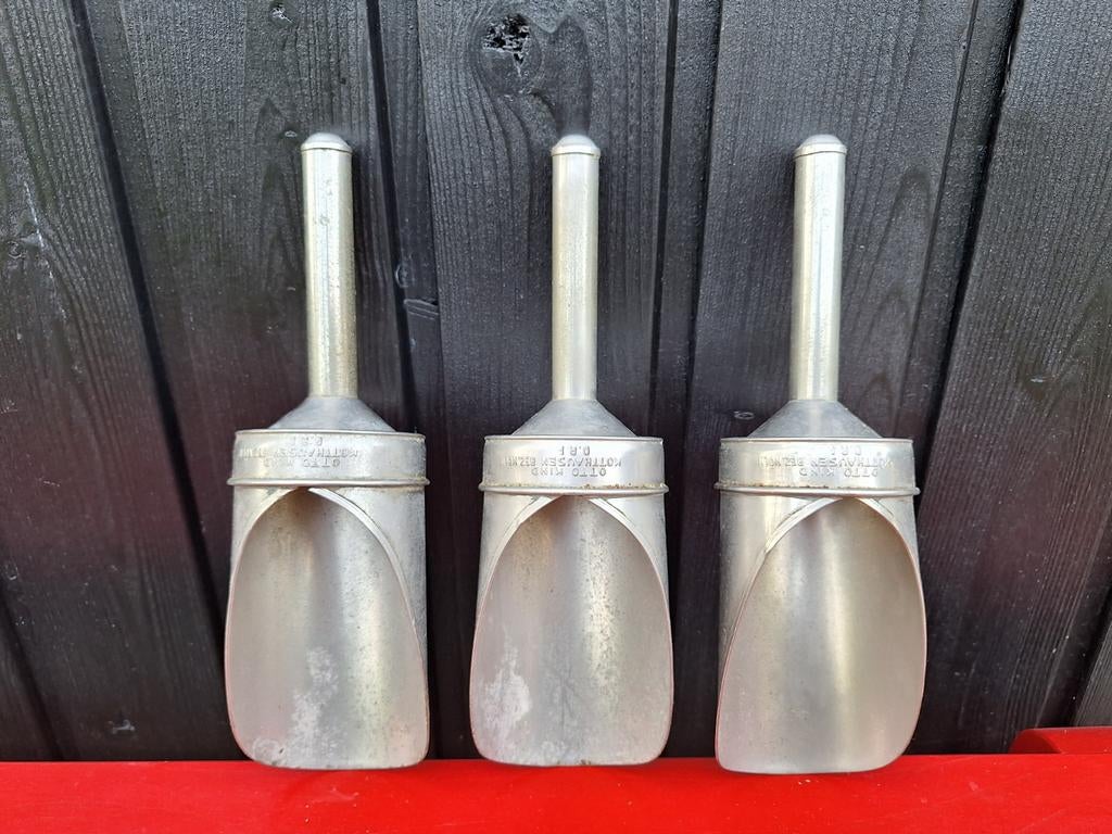 3 vintage brocante metalen schep gruttersschep Otto Kind, Antiek en Kunst, Curiosa en Brocante, Ophalen of Verzenden