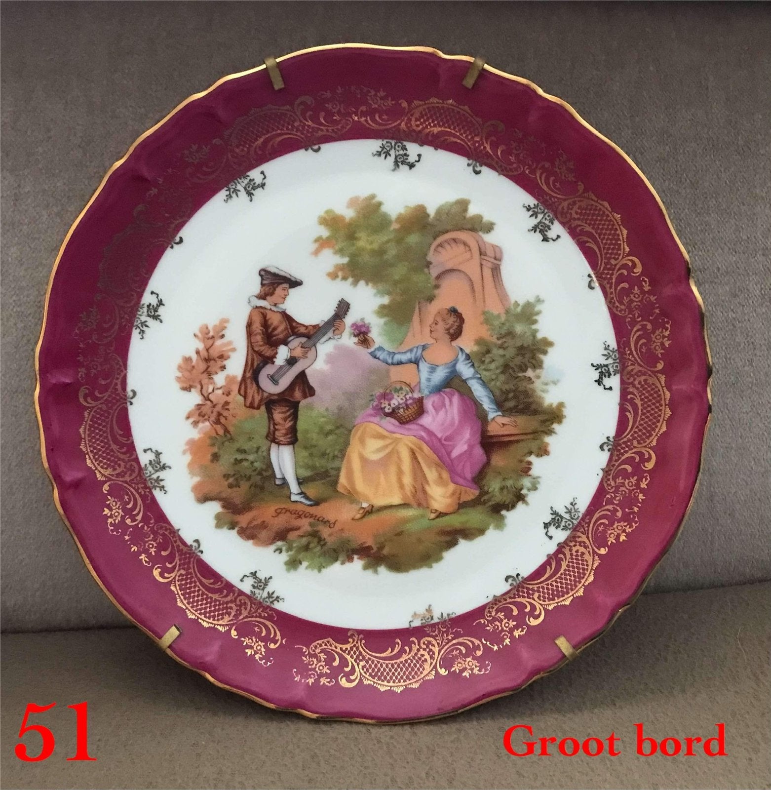 Limoges Porseleinen Bord op Standaard, Verzamelen, Porselein, Kristal en Bestek, Ophalen of Verzenden, Porselein, Bord of Schaal