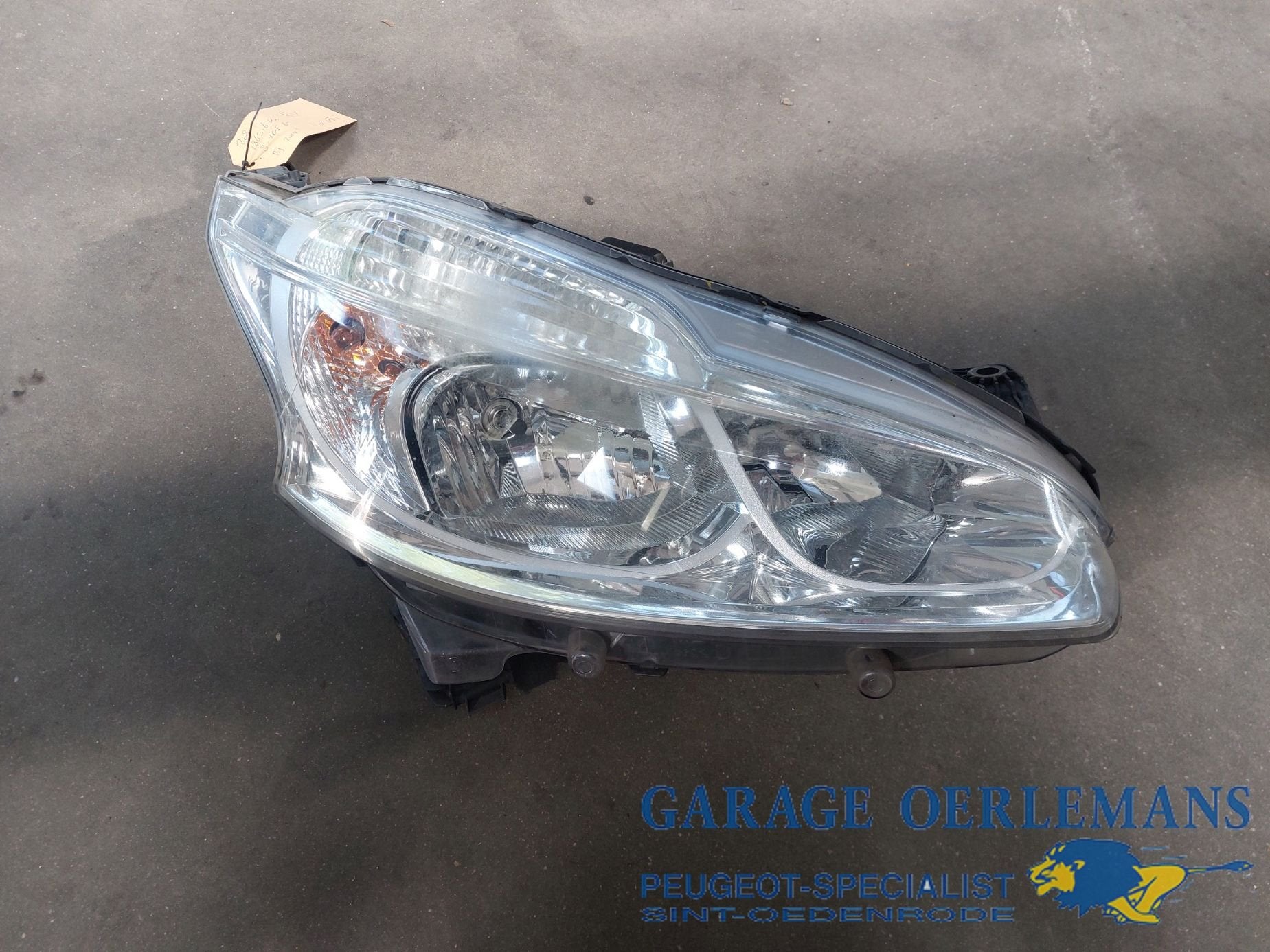 koplamp rechts peugeot 208 1.0, 9802221280, Auto-onderdelen, Gebruikt, -, -, ARN erkend