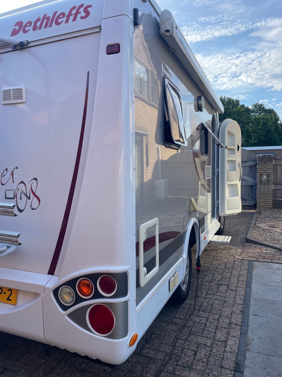 Caravans And Camping Compacte