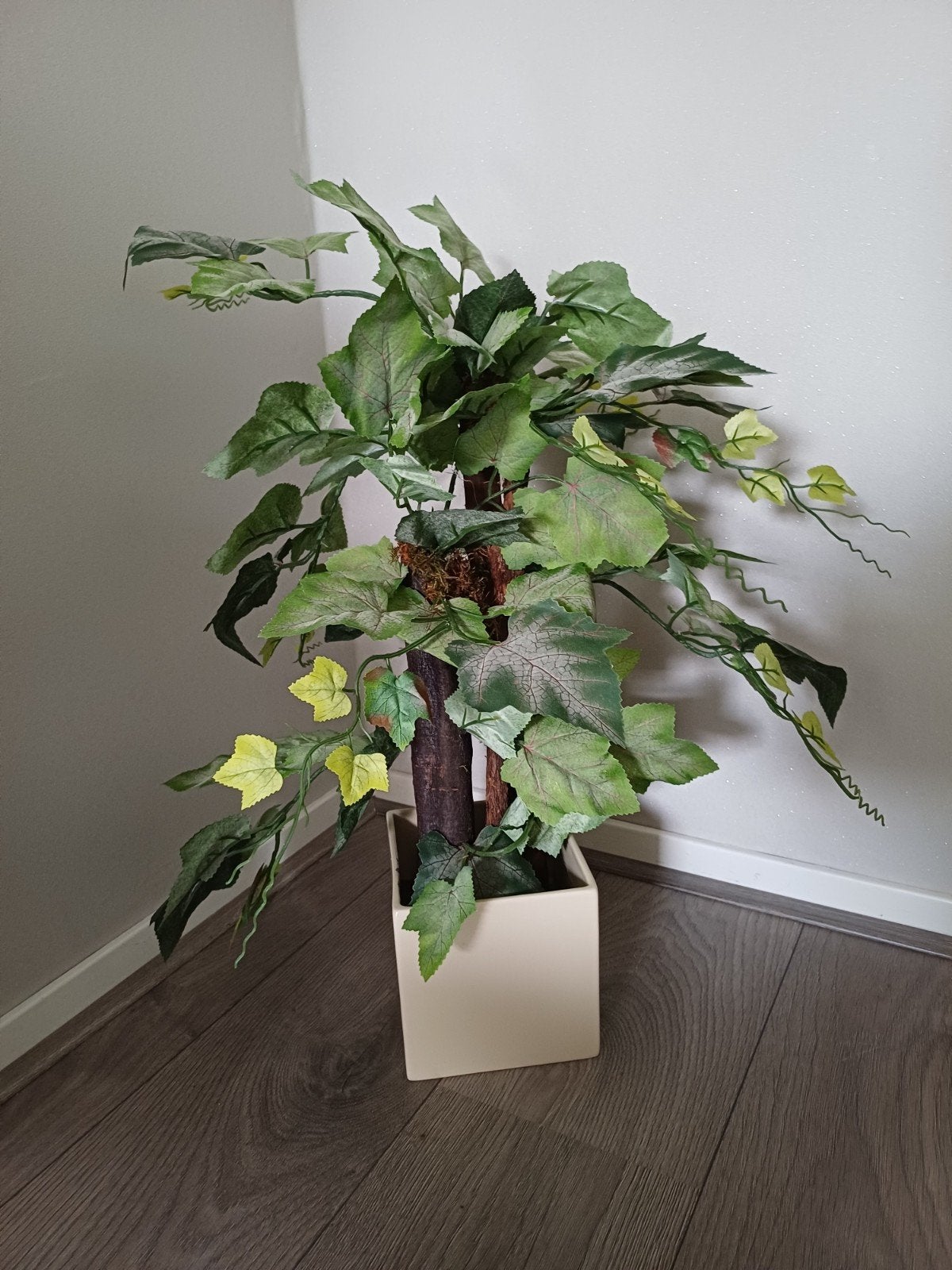 Realistische Kunstplant in Crèmekleurige Pot - H60 cm, Binnen, Groen, Onderhoudsvrij, Kunstplant
