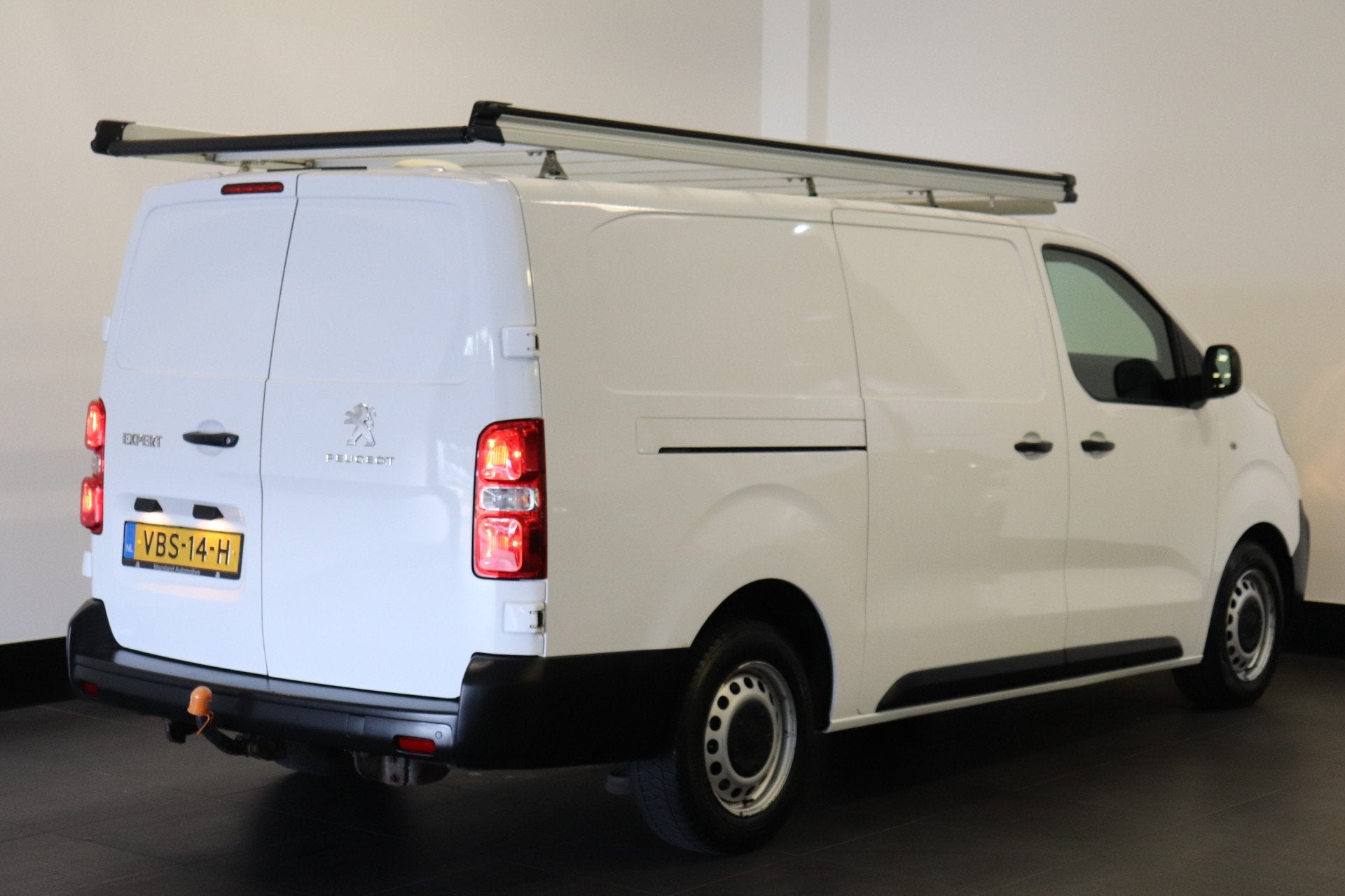 Peugeot Expert 2.0 BlueHDI 122 PK L3 EURO 6 - Airco - Navi -, Gebruikt, 4 cilinders, Leder en Stof, Origineel Nederlands