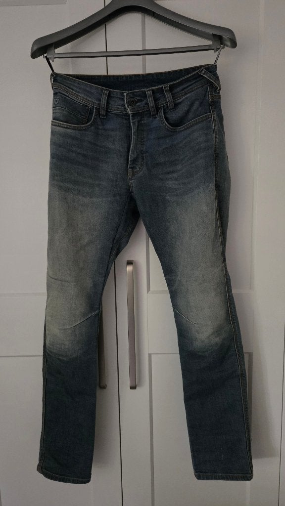 REVIT motorbroek Jeans maat W30 - L34, Motoren, Kleding | Motorkleding, Ophalen, Heren, Macna, Revit, Evolution, IXS, Broek | textiel