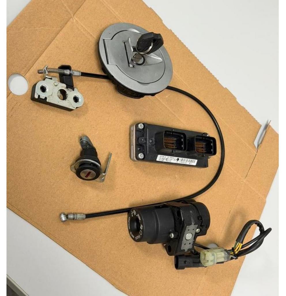Ducati 848 Streetfighter Lockset + ECU (2011–2016) 65240211A, Gebruikt, Ophalen of Verzenden, H, H