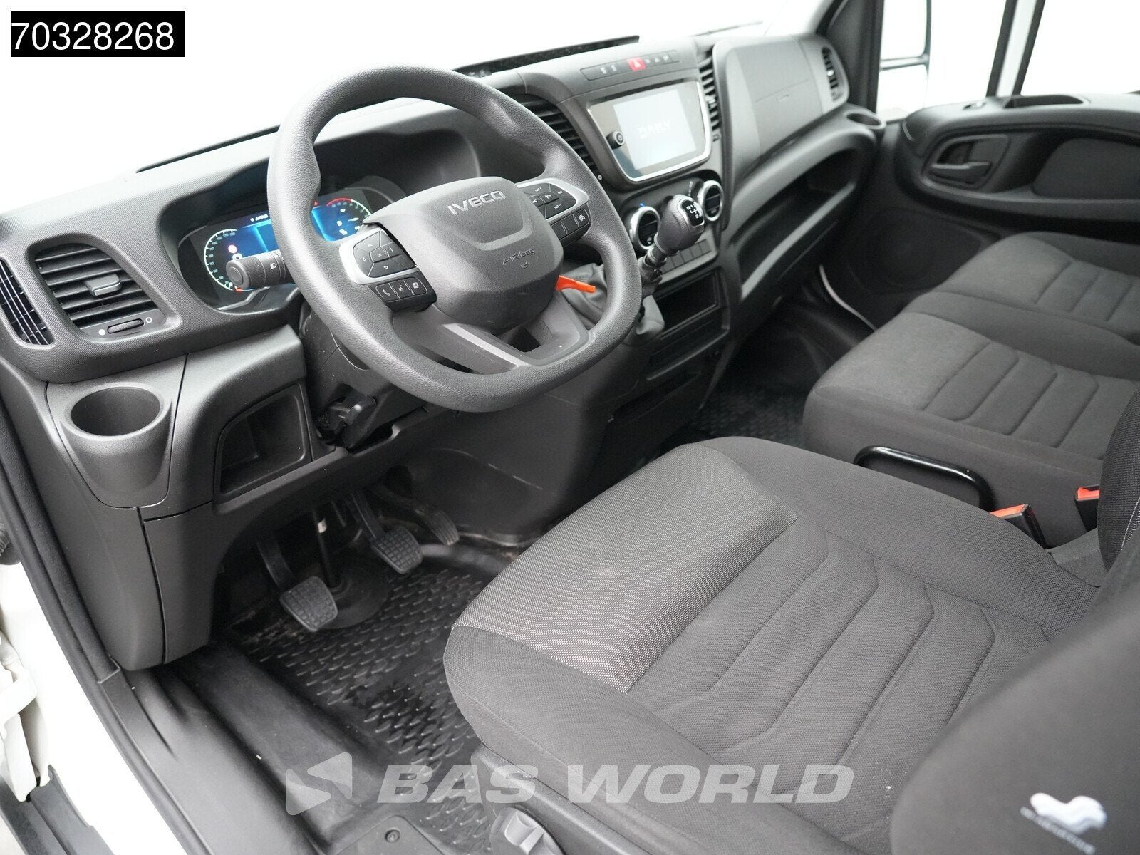 Iveco Daily 35C16 3.0L Laadklep NEW MODEL Dubbellucht 160PK, Auto's, Stof, Gebruikt, Euro 6, 4 cilinders