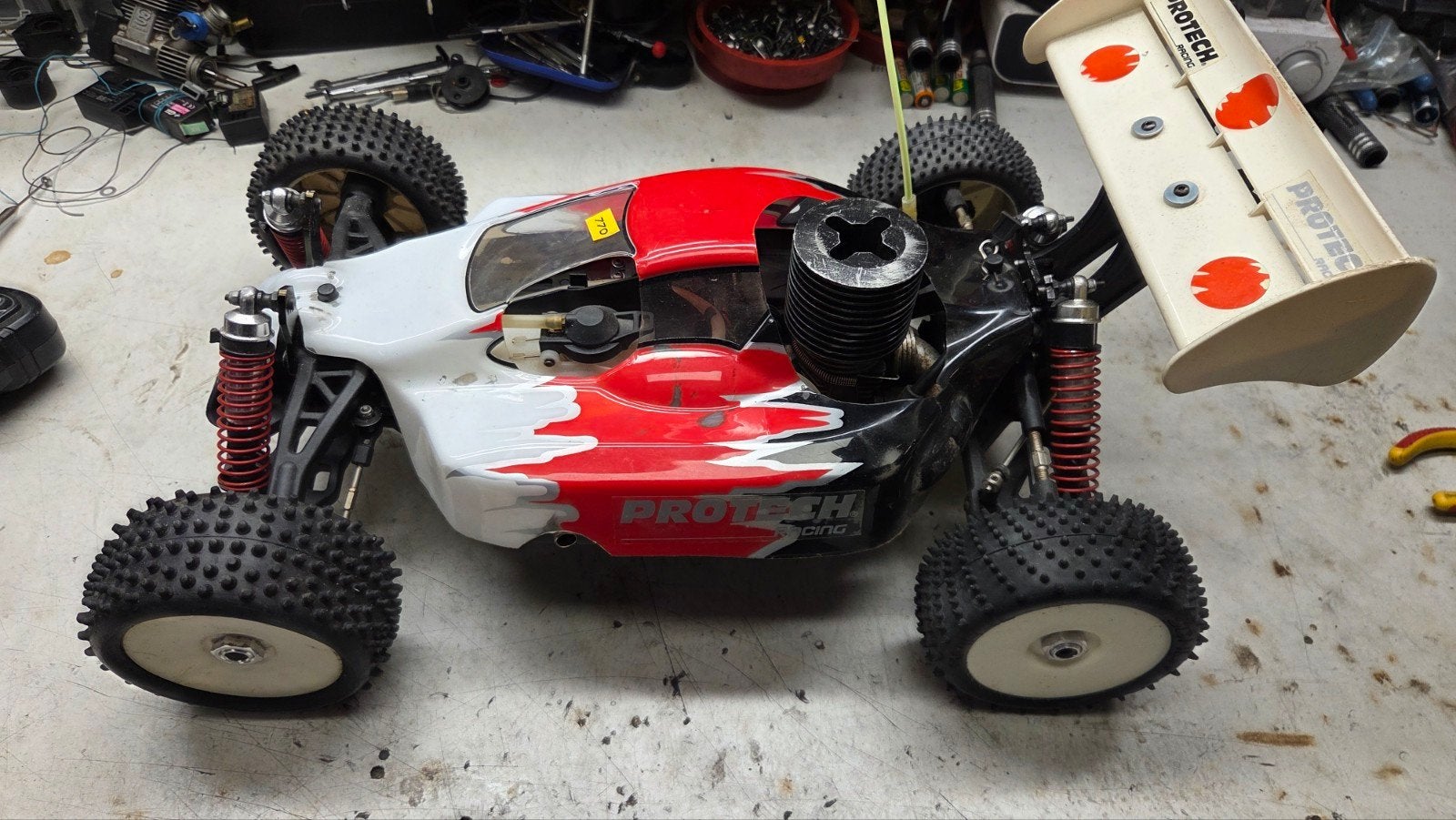 te koop mooie protech, Gebruikt, Auto offroad, Ophalen of Verzenden, Schaal 1:8